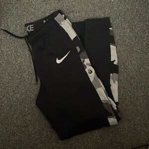 Men’s nike joggers